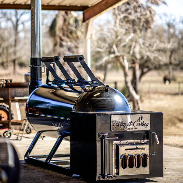 Cen-Tex Smokers offset smoker with welded seams and smoke-tight design, perfect for authentic wood-fired barbecue.
